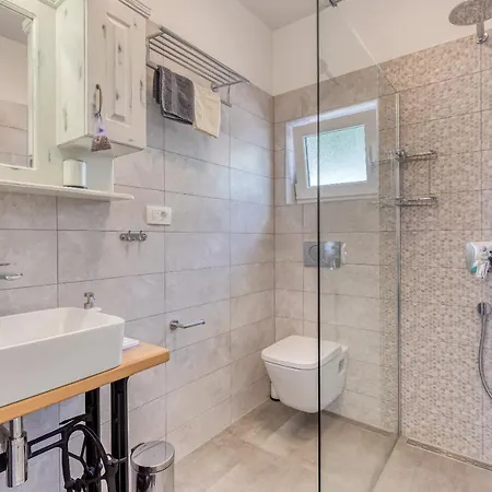 Rhapsody Vila Hreljin