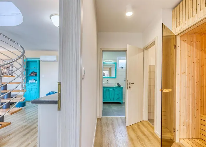 ヴィラ Rhapsody *