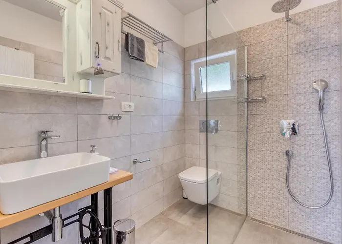 Rhapsody ヴィラ Hreljin